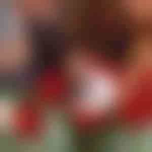 1x Fløjlsrose med blomsterformet ringæske | ROSABOX